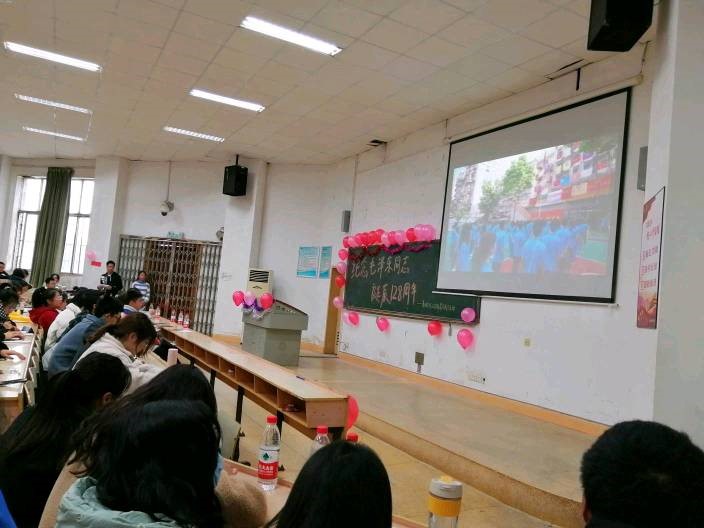 f659cd2be42f4c2dba9bdf9792d04413.jpg 人文1.jpg