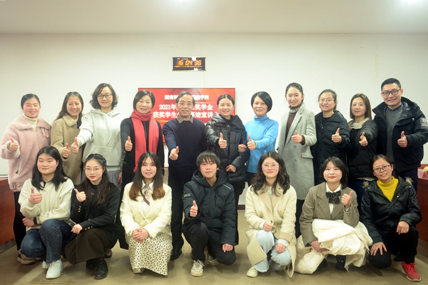 3e119e2eb1ed46f1b14be15d9d794508.png 第一张.png