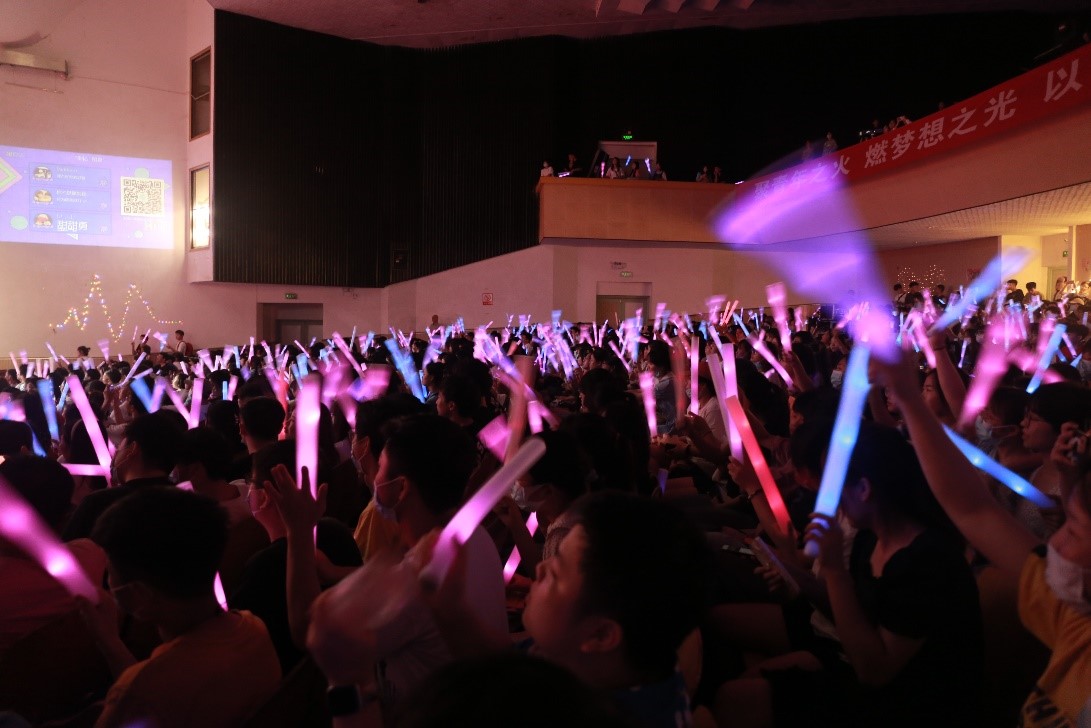 15b1cf5f9dfc4744891a96a7342b3bd9.jpg 12.jpg